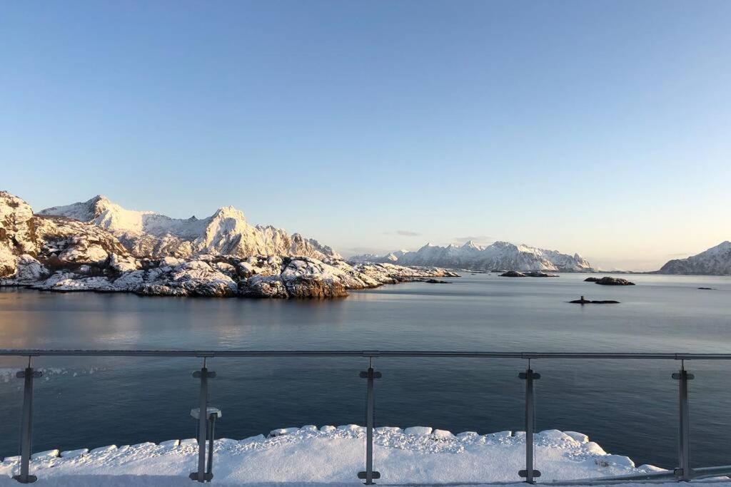 Amazing Seaview Lodge, Kabelvag Bagian luar foto