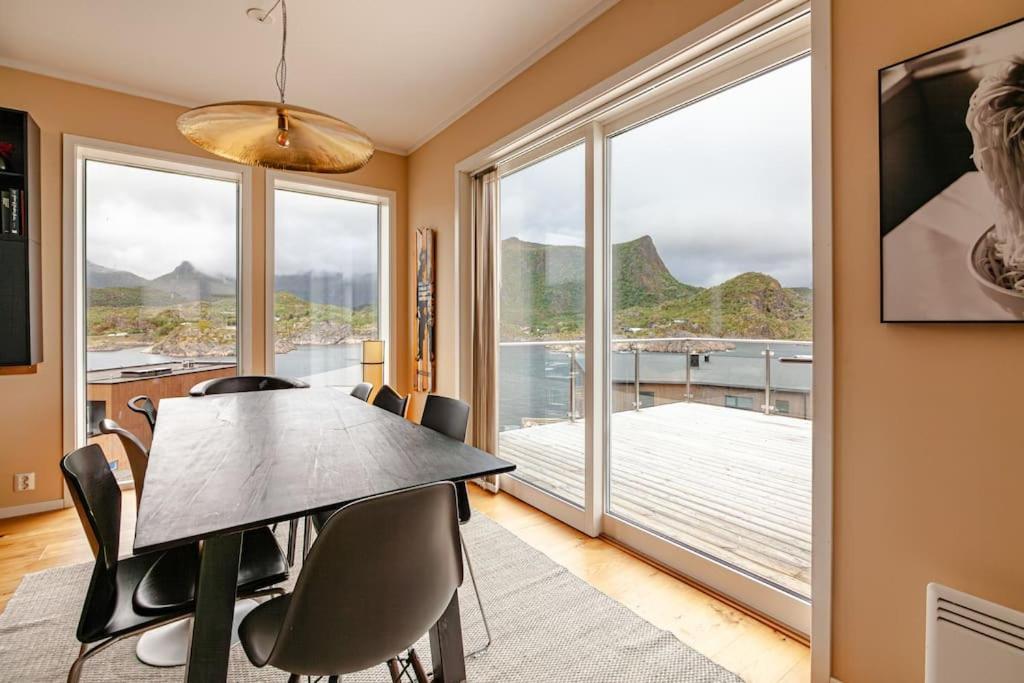 Amazing Seaview Lodge, Kabelvag Bagian luar foto